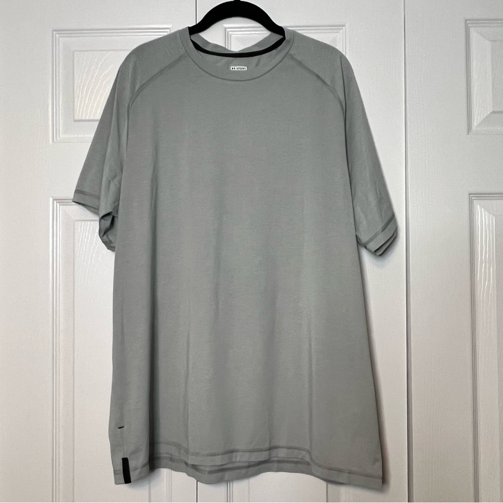 Banana Republic Shirts/ Banana Republic Sport Crew Neck Tee- Men’s